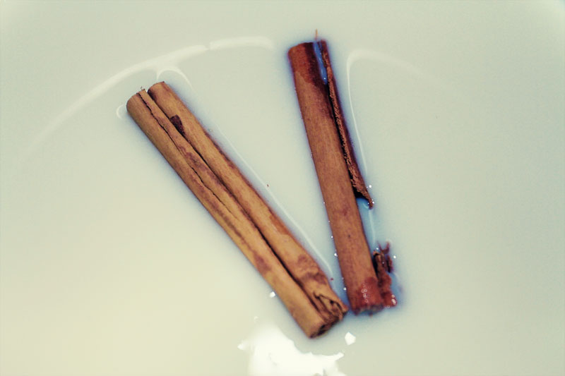 Cinnamon-Sticks-in-Milk