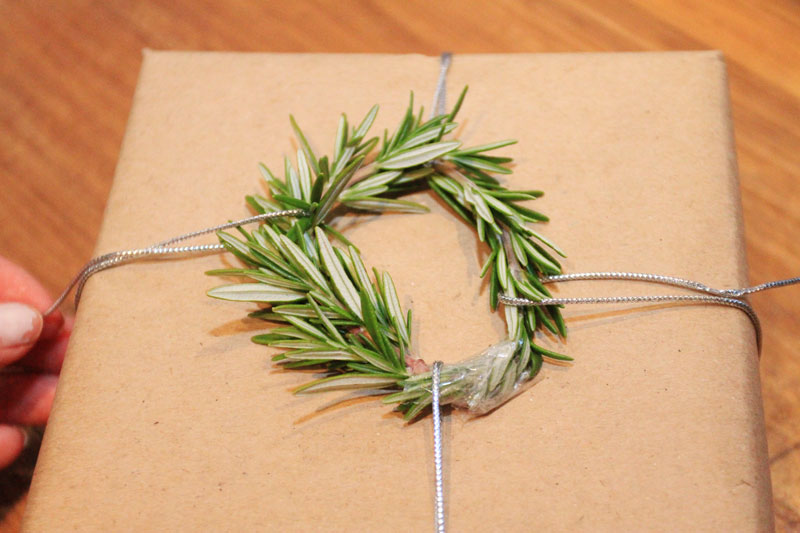 DIY Wreath Wrapping Paper